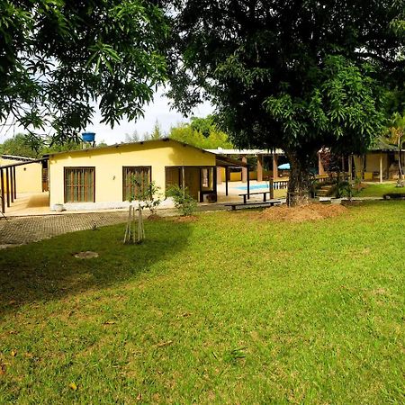 Vila Chacara Charmosa Com Piscina, Campo De Futebol Guaratinguetá Exteriér fotografie