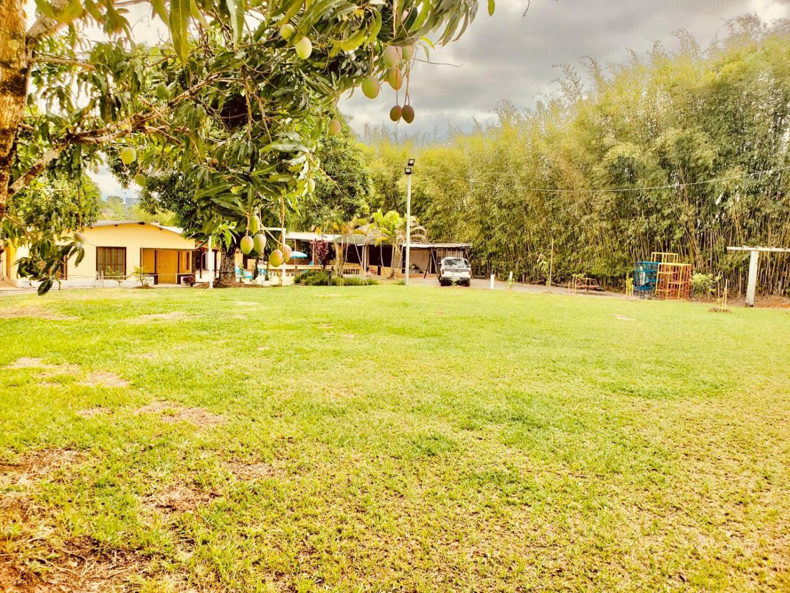 Vila Chacara Charmosa Com Piscina, Campo De Futebol Guaratinguetá Exteriér fotografie