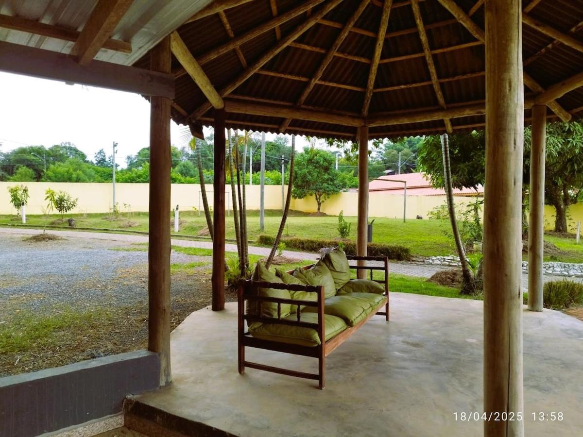 Vila Chacara Charmosa Com Piscina, Campo De Futebol Guaratinguetá Exteriér fotografie